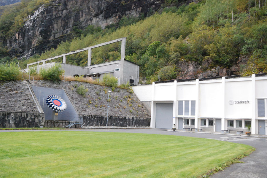 Exterior of Aura power plant